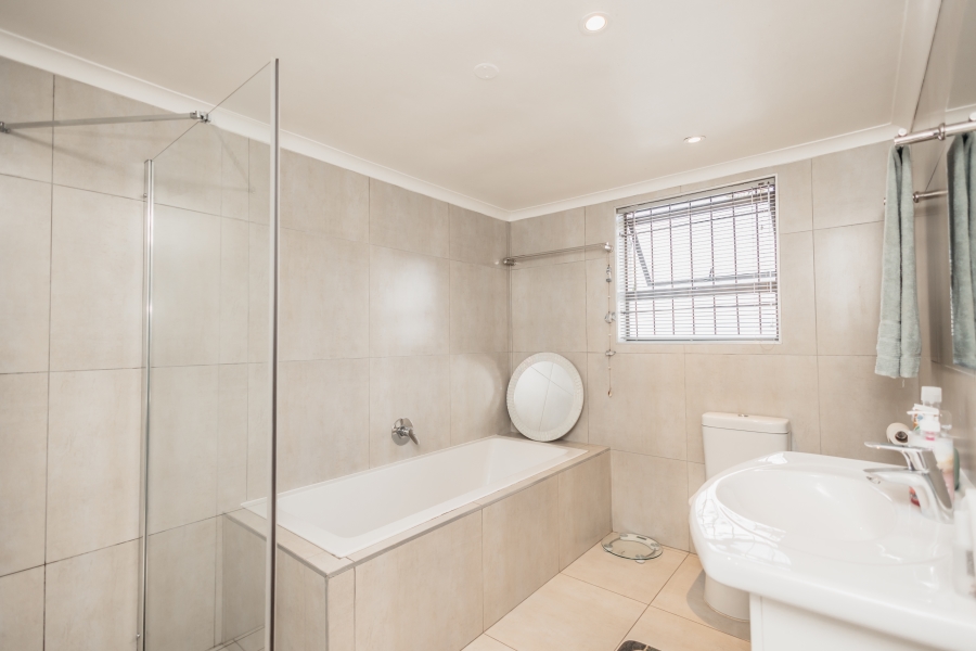 To Let 2 Bedroom Property for Rent in Ridgeworth Western Cape